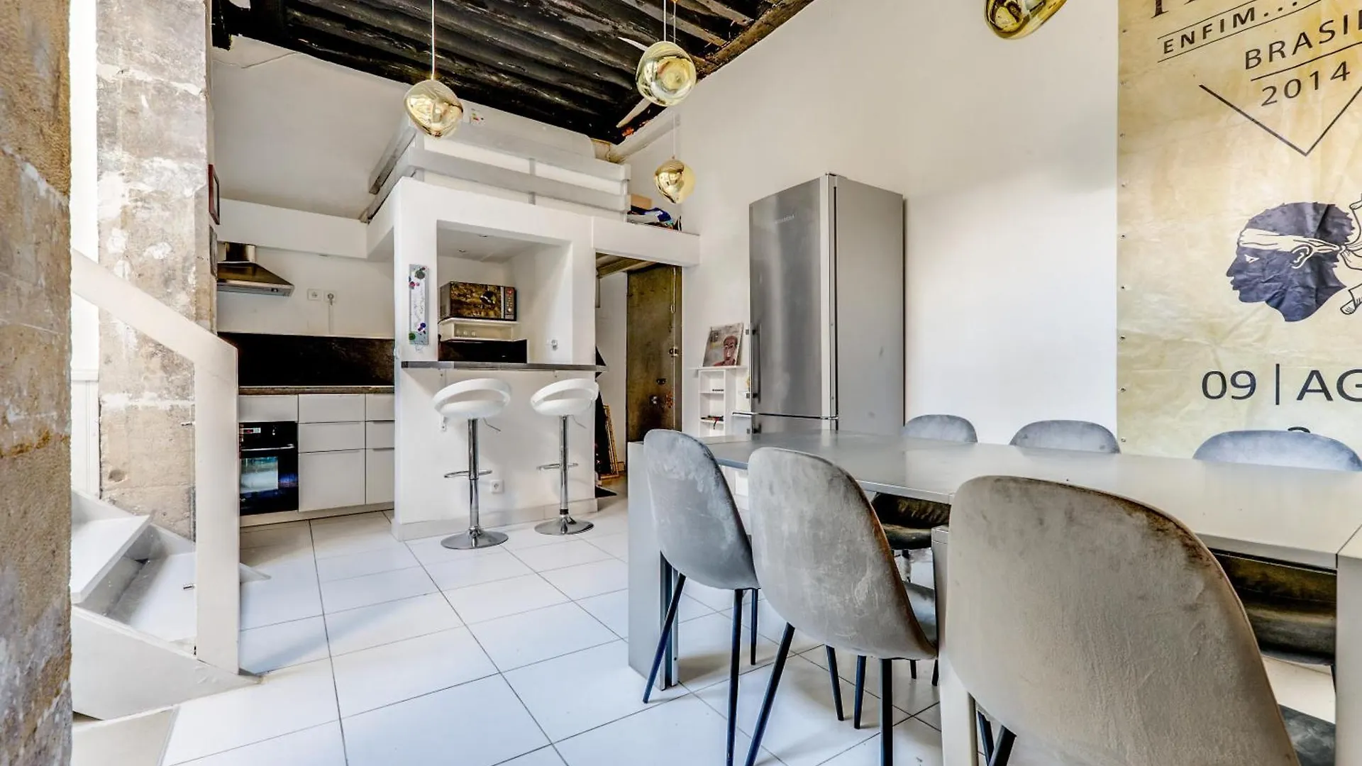 Authentique Appartement Quartier Branche Paris Apartment