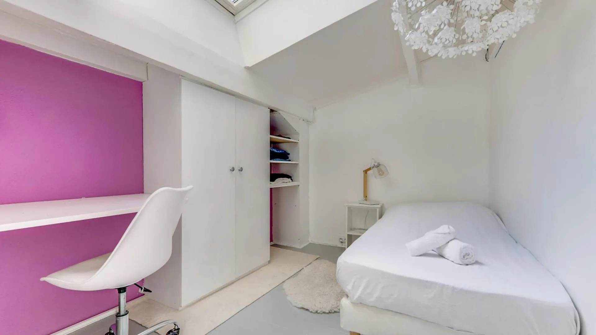 Apartment Authentique Appartement Quartier Branche Paris France
